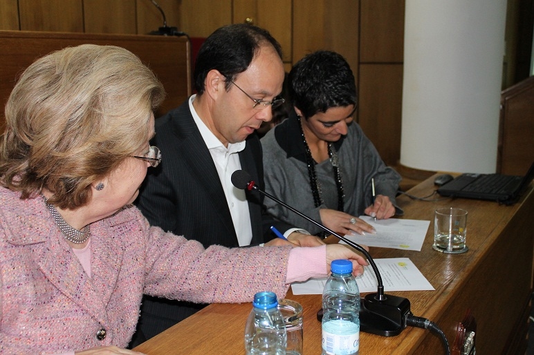 Assinatura do protocolo entre a Câmara Municipal de Vouzela e diversas entidades locais, regionais e nacionais.
